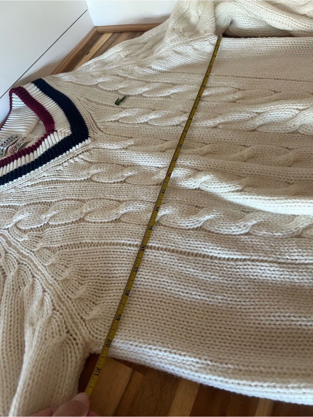 VTG 80s Izod Lacoste 100% Acrylic Cricket Sweater Deep V-Neck Size L - Picture 14 of 17